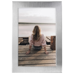 Cadre photo Hama Riva 10x15cm - Format portrait - Aluminium - 11,7x16,9x1,5cm - Couleur argent