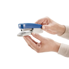 Agrafeuse de bureau Novus Evolution E 20 + boîte de 200 agrafes 24h/24 et 6j/7 - Jusqu'à 20 feuilles - Agrafes à fermeture