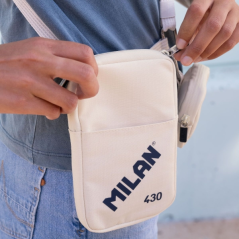 Petit sac bandoulière Milan Collection 430 - Dimensions 19 x 2,3 x 12,8 cm - Fermeture éclair - Mousqueton en aluminium - Beige
