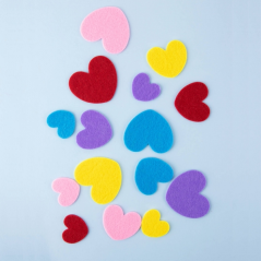Apli Coeurs en Feutre Adhésif - Grande Résistance et Douceur - Idéal pour l'Artisanat et la Décoration - Couleurs Assorties