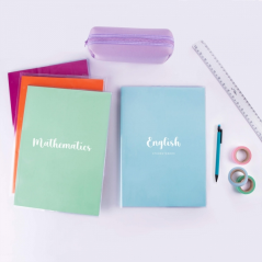 Apli Boite de 25 Housses PVC Transparentes à Rabat Auto-Ajustable - Adaptables sans Découper - Adhésif Ecologique