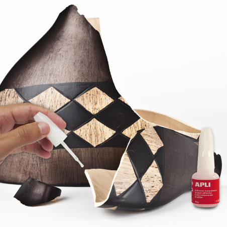 Apli Instant Super Adhésif 10g avec Pinceau Applicateur - Séchage Rapide - Application Facile - Résistant à l'Eau - Transparent