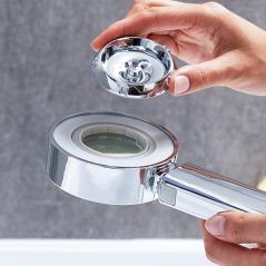 Pommeau de douche Innovagoods Xawara avec distributeur de savon - 3 positions - Multifonctionnel - 8,5 x 24,5 x 3,3 cm