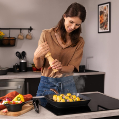 Poêle carrée Cecotec Polka Fantasy Grill Golden 28 cm - Aluminium forgé - Poignée rivetée - Revêtement antiadhésif - Compatible