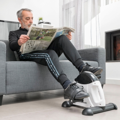 Pédalier d'exercice stationnaire Innovagoods pour les jambes et les bras - Résistance réglable - Compteur LCD numérique - Usage