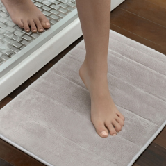 Tapis de bain viscoélastique Innovagoods - Antidérapant - Super absorbant - Facile à nettoyer - 55 x 40 x 1 cm - Blanc