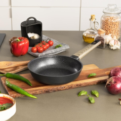 Poêle à frire Cecotec Polka Excellence Force 20 cm en fonte d'aluminium - Revêtement antiadhésif en téflon - Compatible