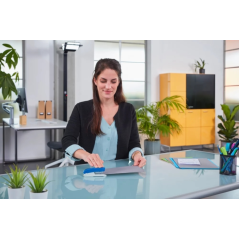 Agrafeuse de bureau Novus Evolution E15 - Jusqu'à 15 feuilles - Agrafage serré et tapotement - Comprend 200 agrafes n° 10 - Bleu