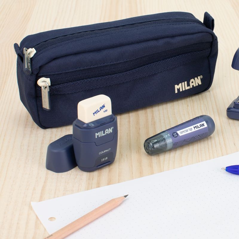Gomme Personnalisable Tabac Du Bassigny – Bleu Foncé – 7 X 4 X 0,7 Cm – Accessoire De Bureau Ou Cadeau