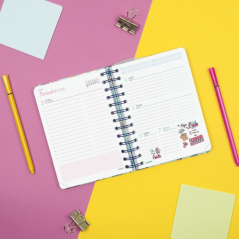 Agenda scolaire Finocam Talkual 26/27 - 1 jour par page - Format 8e - 120 x 169 mm - Couverture rigide - Papier 80 g/m² - Spiral
