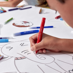 Boîte rigide géante Carioca de 30 marqueurs - Pointe 6 mm - Super lavable - Couleurs assorties