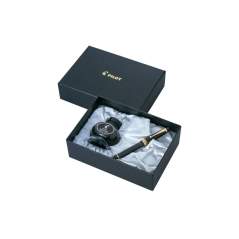 Pilot Custom 823 F Pluma Estilografica - Plumin de Oro de 14K - Cuerpo Transparente - En Estuche de Regalo Individual con un Tin