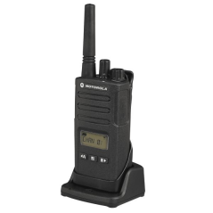 Talkie-walkie Motorola XT460 + Chargeur - 16 canaux PMR446 + 219 codes - Portée jusqu'à 9 km - Autonomie jusqu'à 20 h