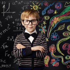 Tableau noir adhésif repositionnable Apli - Taille 0,5x2m, épaisseur 180m - Se coupe facilement - Convient aux surfaces lisses