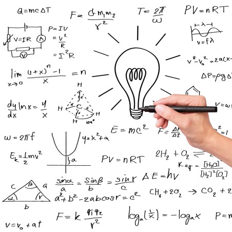 Rouleau de tableau blanc adhésif repositionnable Apli - Taille 0,45x2m - Épaisseur 110m - Facile à couper - Convient aux