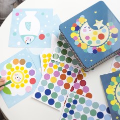 Jeux Apli Luna Gomets - Comprend 16 Feuilles et 12 Feuilles Gomets Amovibles - Haute Valeur Pédagogique - Boîte en Métal au