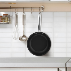 poêle à frire noire inox 18 cm
