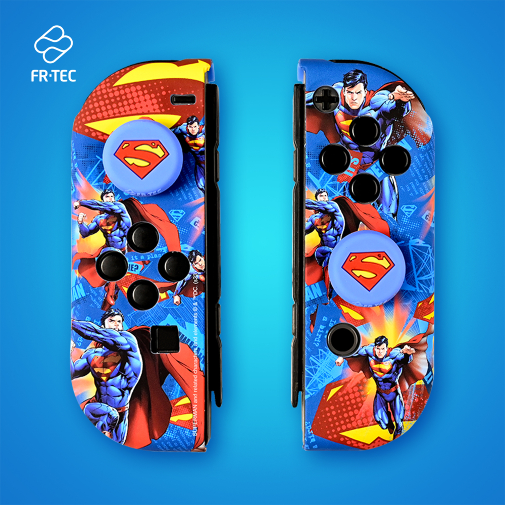 FR-TEC Coques de Protection Rigides pour Superman Joycons pour Nintendo Switch - Poignées avec Logo Superman en Relief - Boîte de 16 Jeux au Style Unique - Différentes Couleurs