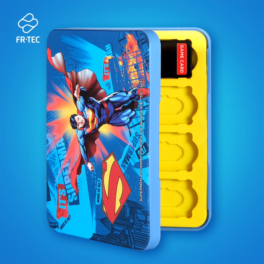 FR-TEC Coques de Protection Rigides pour Superman Joycons pour Nintendo Switch - Poignées avec Logo Superman en Relief - Boîte de 16 Jeux au Style Unique - Différentes Couleurs