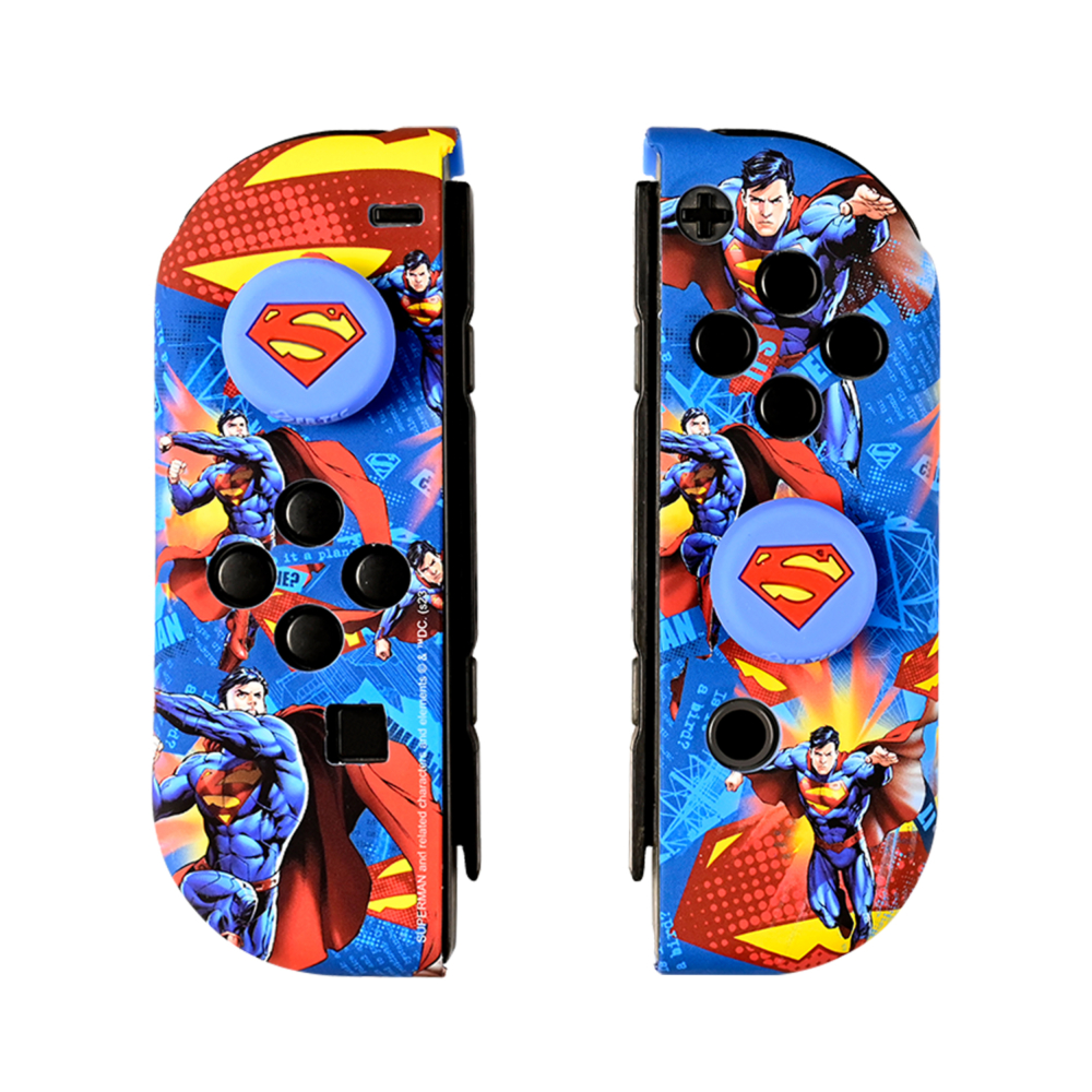 FR-TEC Coques de Protection Rigides pour Superman Joycons pour Nintendo Switch - Poignées avec Logo Superman en Relief - Boîte de 16 Jeux au Style Unique - Différentes Couleurs