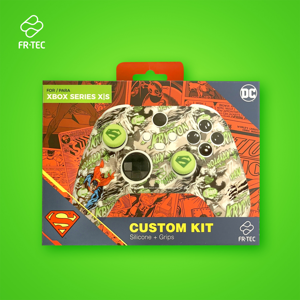 FR-TEC Ensemble silicone et grip pour manette Xbox Series X/S - Esthétique Kryptonite - Coque en silicone velouté - Poignées avec logo Superman - Différentes couleurs