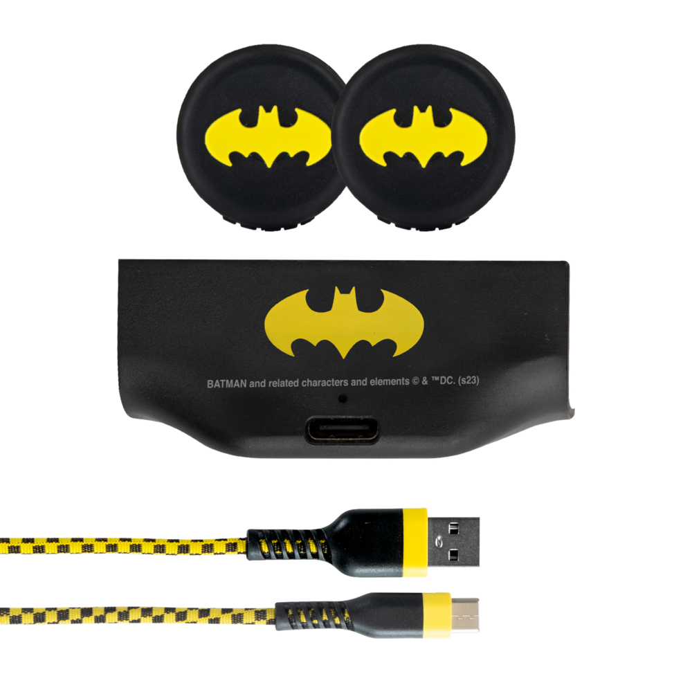 FR-TEC Pack Charge and Play Batman Xbox Series X/S - Grips avec Logo Batman - Câble USB-C 3m résistant et coloré - Batterie Rechargeable 1000Mah - Divers Coloris