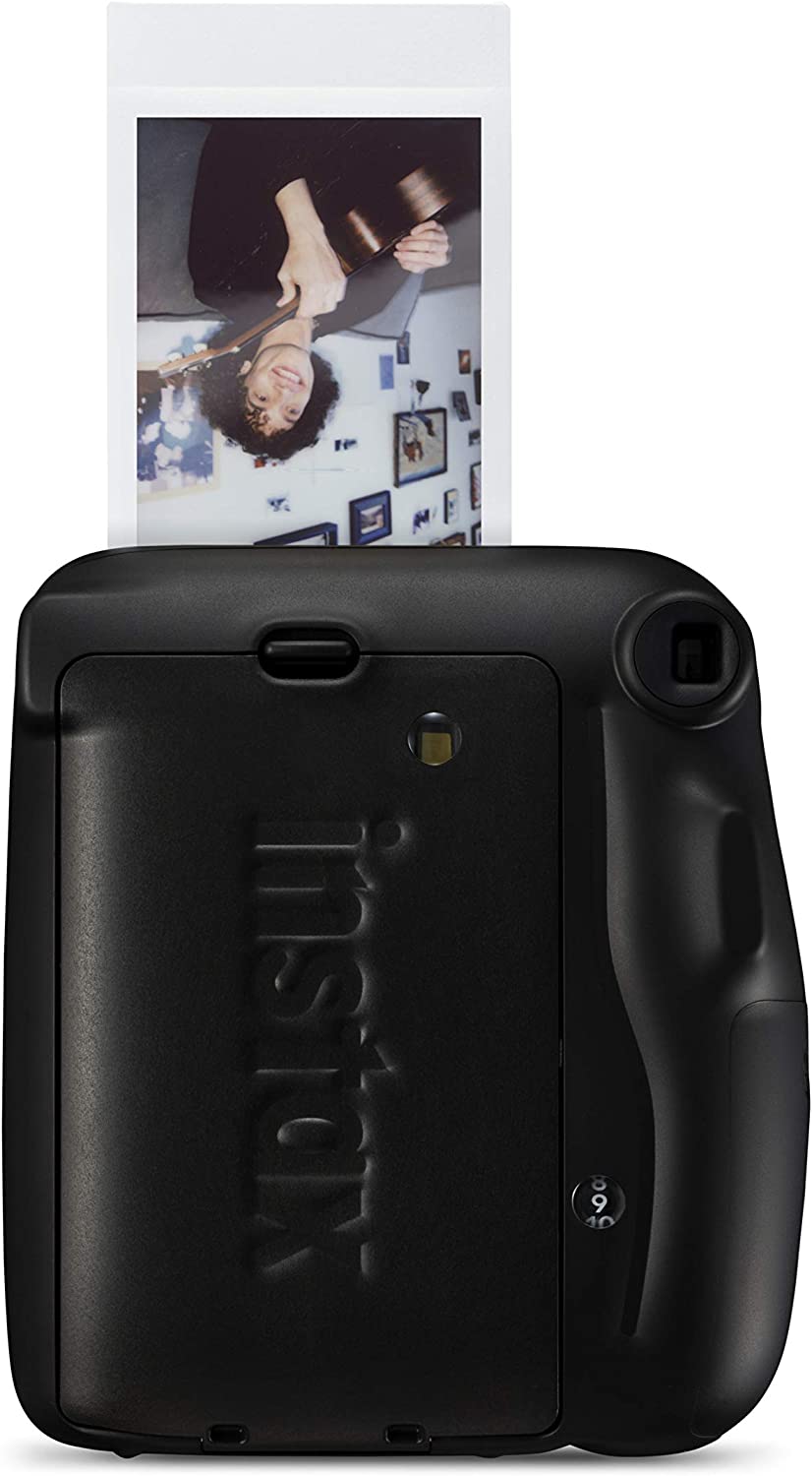 Fujifilm Instax Mini 11 Appareil photo instantané gris anthracite - Taille d'image 62 x 46 mm - Flash automatique - Mini miroir pour selfie - Dragonne et 2 boutons d'obturation différents