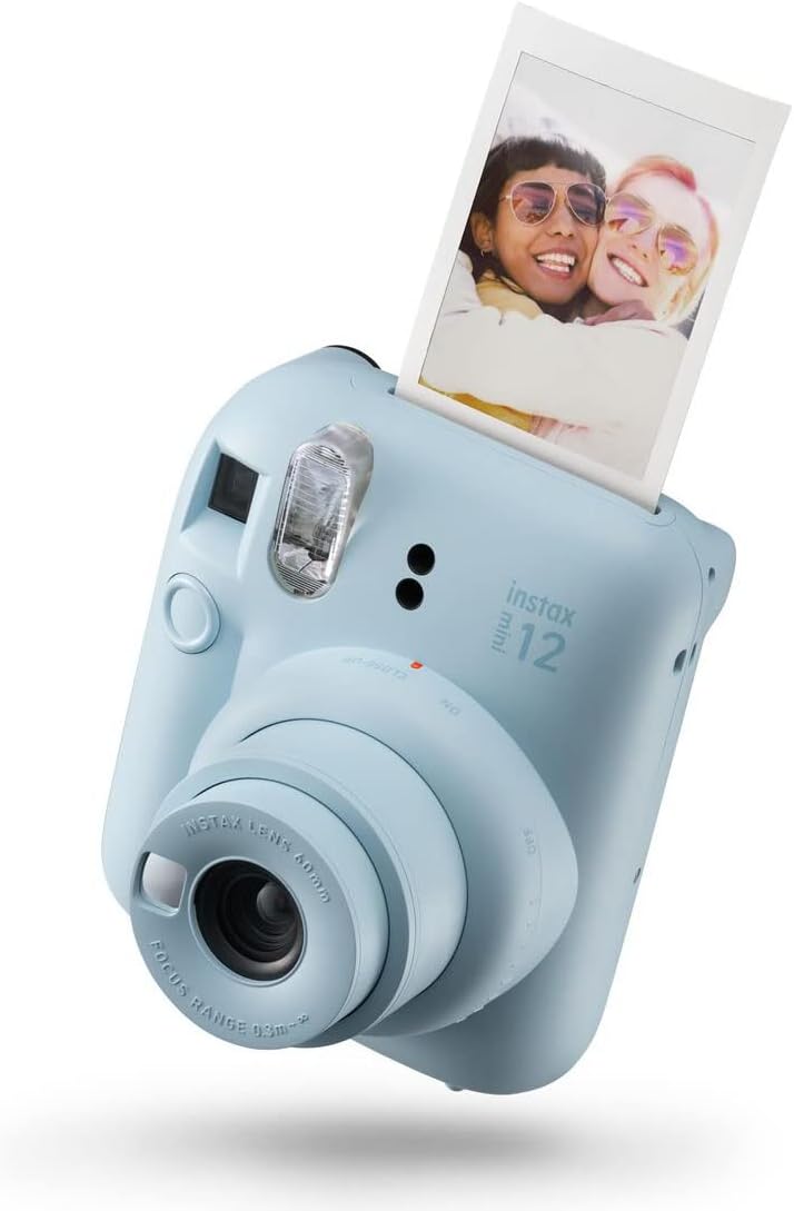 Fujifilm Pack Best Memories Instax Mini 12 Appareil Photo Instantané Bleu Pastel + Film Instax Mini 10 unités. + 3 Cadres Photo - Taille de l'image 62x46 mm - Flash Auto - Exposition Automatique - Mini Miroir pour Selfies - Mode Gros Plan