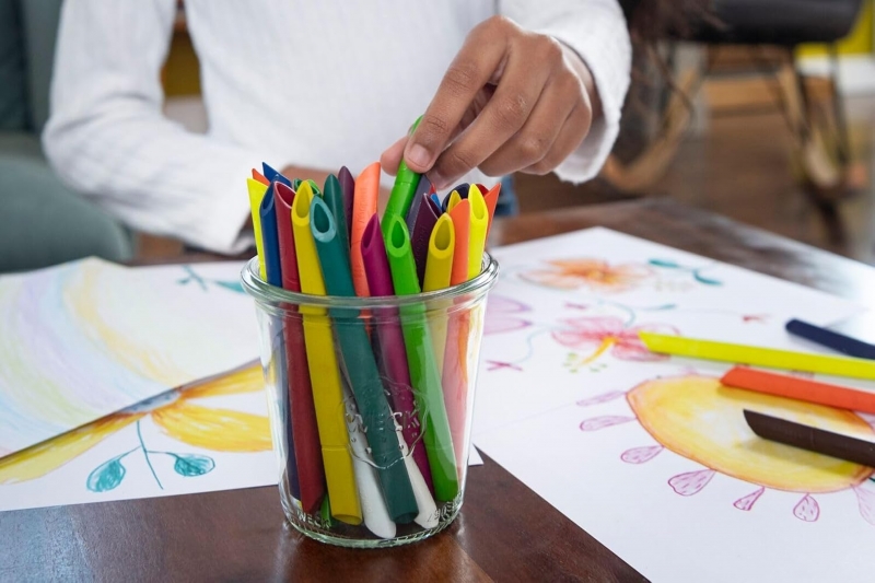 Maped Color'Peps Infinity Pack de 24 Crayons de Couleur Longue Tenue - Entièrement en Mine - Couleurs Assorties