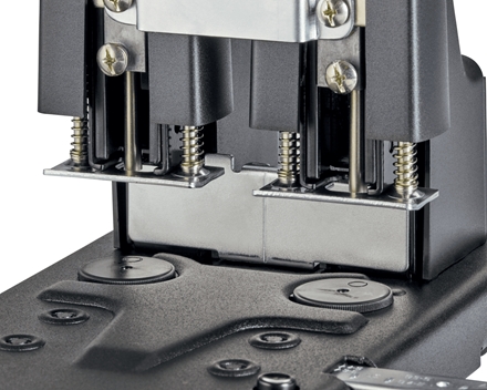 Perforatrice Rexel HD 2300 pour épaisseurs jusqu'à 300 feuilles - Perforatrices 6 mm - Manche extra long - Guide métallique avec verrou - Profondeur de papier réglable - Couleur noire