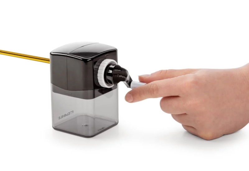 Taille-crayon à manivelle Dahle 144 - Pour crayons de 6,5 à 8 mm de diamètre - Couteau en acier - Entrée et sortie automatiques - Noir